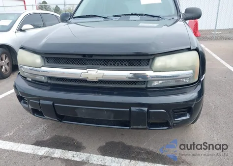 2005 Chevrolet Trailblazer Ls z USA, uszkodzony, nr VIN 1GNDS13S852221444